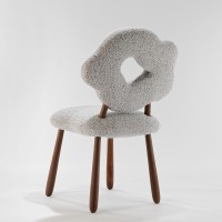 <a href="https://www.galeriegosserez.com/artistes/donnersberg-emma.html">Emma Donnersberg</a> - Cloud Chair Stratus - Noyer/Ella